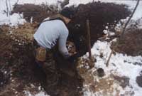 Выезд в Оленинский район Тверской области в ноябре 1997 года. В ячейке, в 10 метрах от Рижского шоссе были найдены и подняты останки красноармейца. 